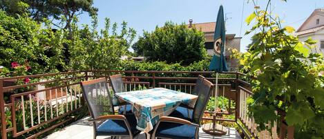 Apartment (A1) | Balkon