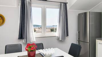 Apartment (A3) | Dining
