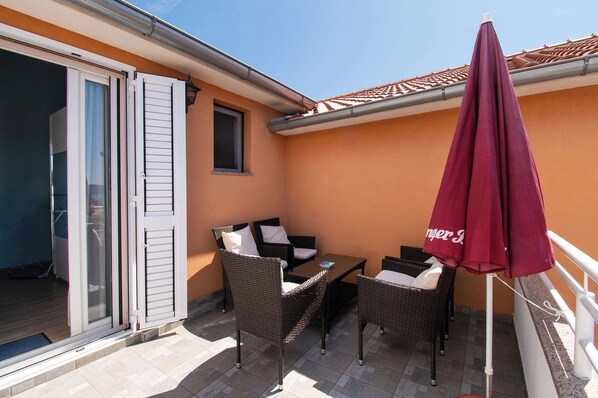 Apartment (A3) | Balcony