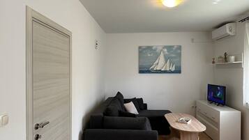 Căn hộ (A1) | Phòng khách