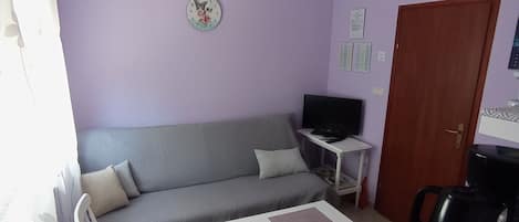 Apartment (A2) | Living room