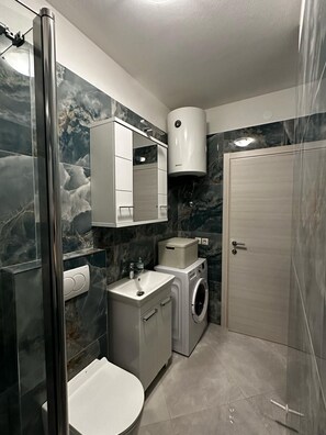 Apartment (A1) | Bathroom