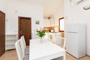 Apartment (A1) | Dining
