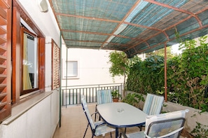 Apartment (A5) | Balcony