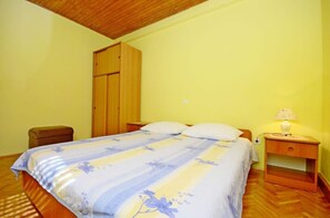 Free WiFi, bed sheets - Apartments Marinko (Makarska)