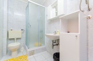 Apartment (A5) | Badezimmer