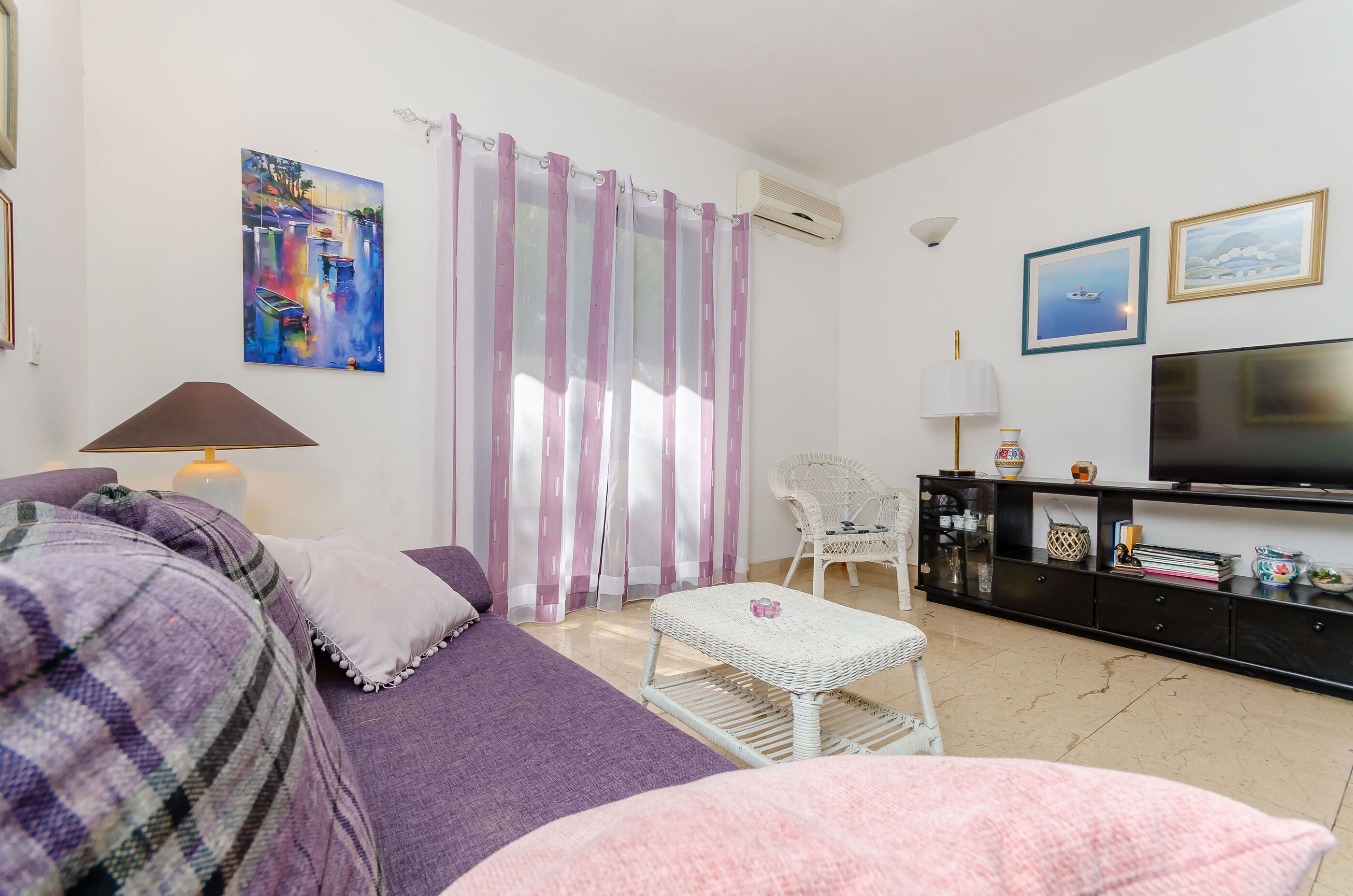 Wohnzimmer | Fernseher