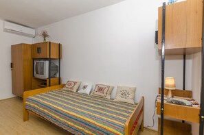 1 bedroom, free WiFi