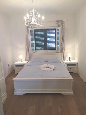 Apartment (A2)