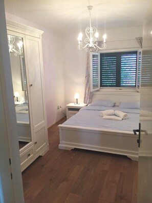 Apartment (A2) | Iron/ironing board, free WiFi