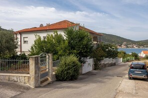 Courtyard - Apartment Frane (Marina)