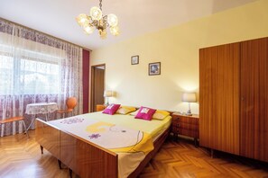 Apartment (A2)