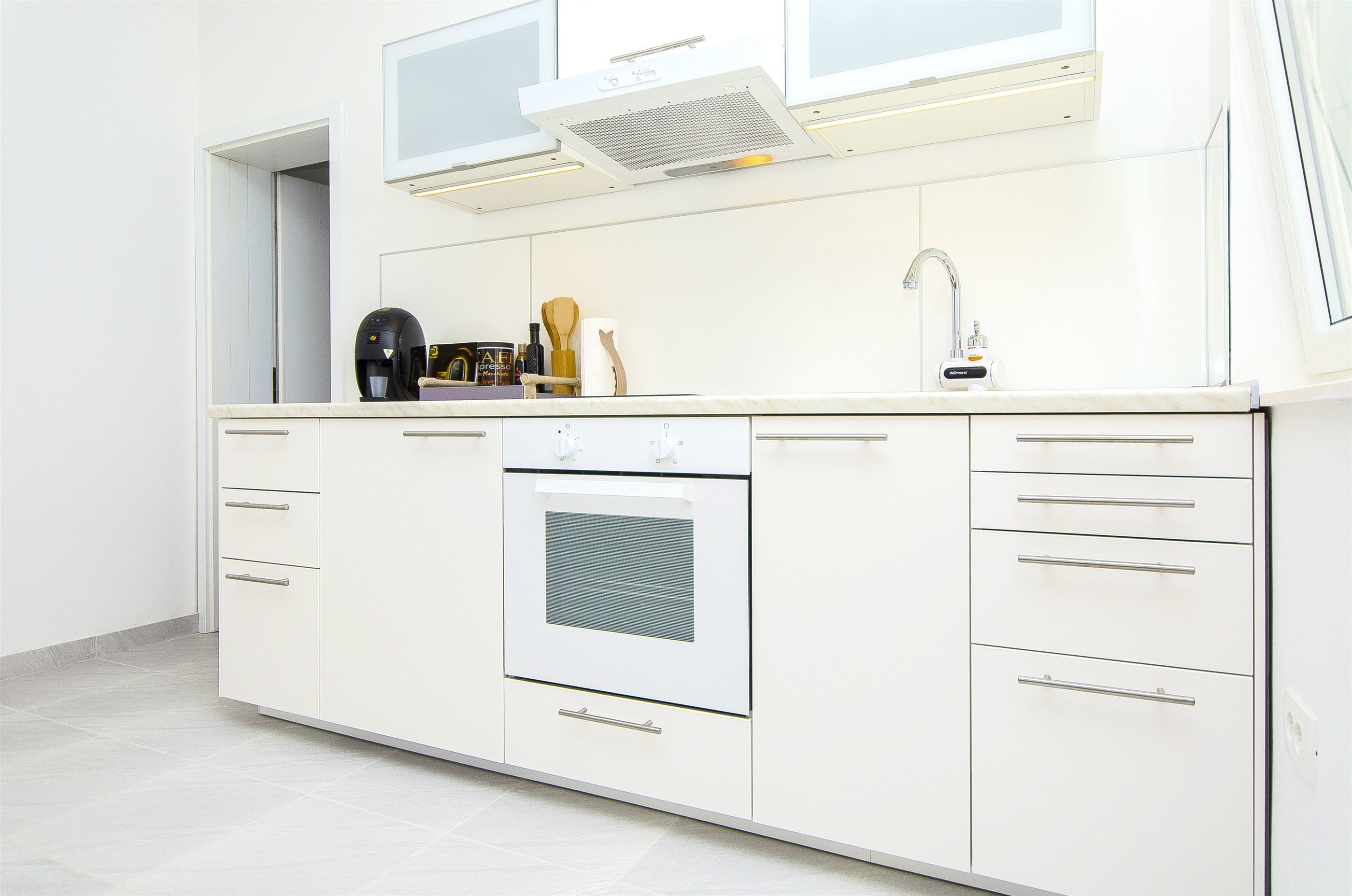 Private kitchen | Fridge, oven, stovetop, espresso maker