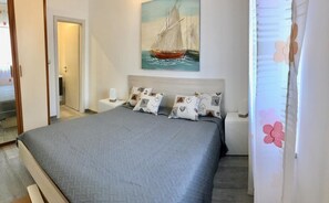 Apartment (A4) | Iron/ironing board