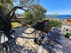 BBQ/picnic area
