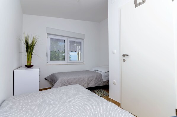 In-room safe, iron/ironing board, free WiFi