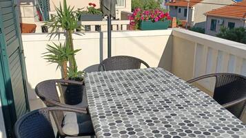 Apartment (A2) | Balcony