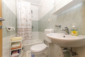 Bathroom | Towels - House Petric (Bol)