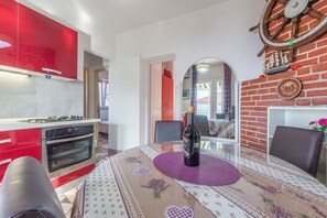 Private kitchen - Apartments Branko (Okrug)