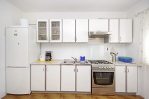 Private kitchen - Apartment Danica (Makarska)