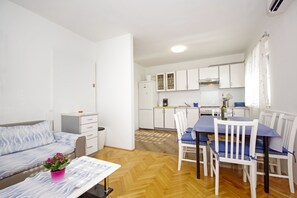 Living room | TV - Apartment Danica (Makarska)