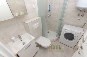 Apartment (A1) | Bathroom