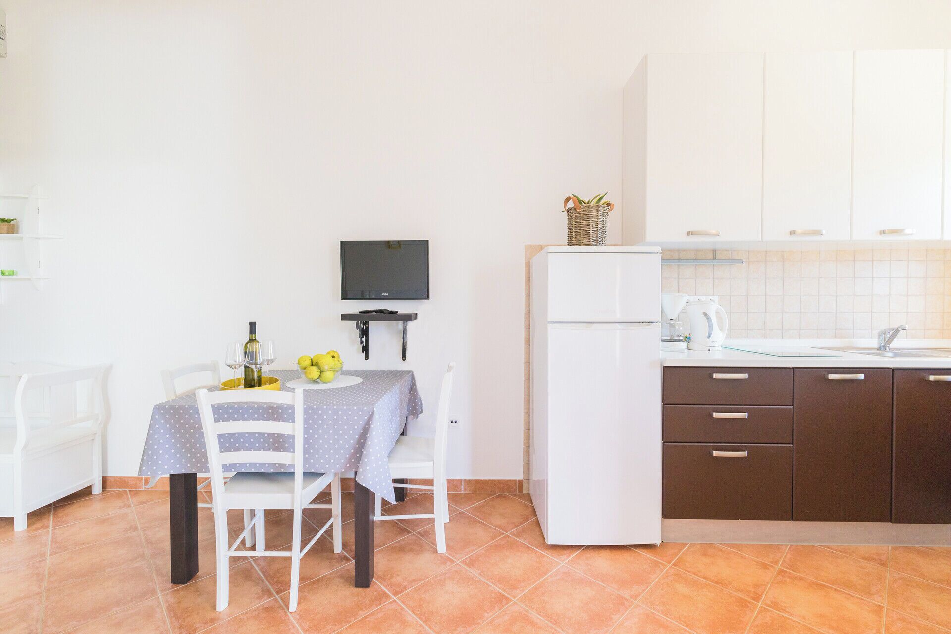 Apartment (A4) | Private kitchen | Fridge, stovetop, espresso maker, electric kettle
