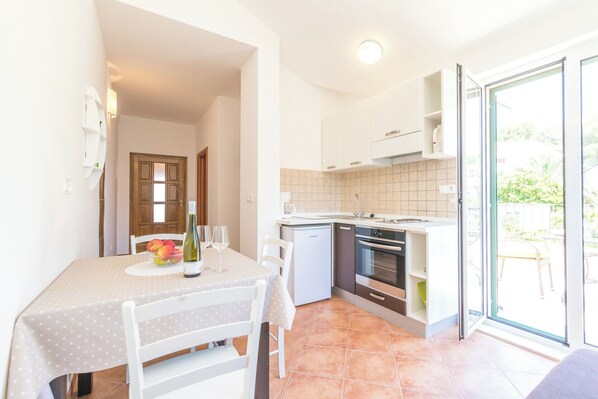 Apartment (A5) | Private kitchen