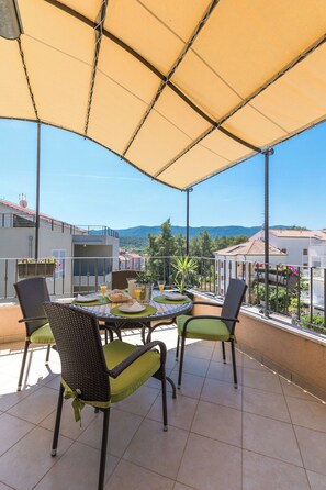 Apartment (A4) | Terrace/patio - Apartments Seric (Jelsa)