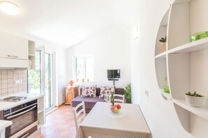 Apartment (A5) | Living room - Apartments Seric (Jelsa)