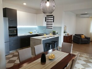 Cuisine privée | Réfrigérateur, four à micro-ondes, un four, surface de cuisson