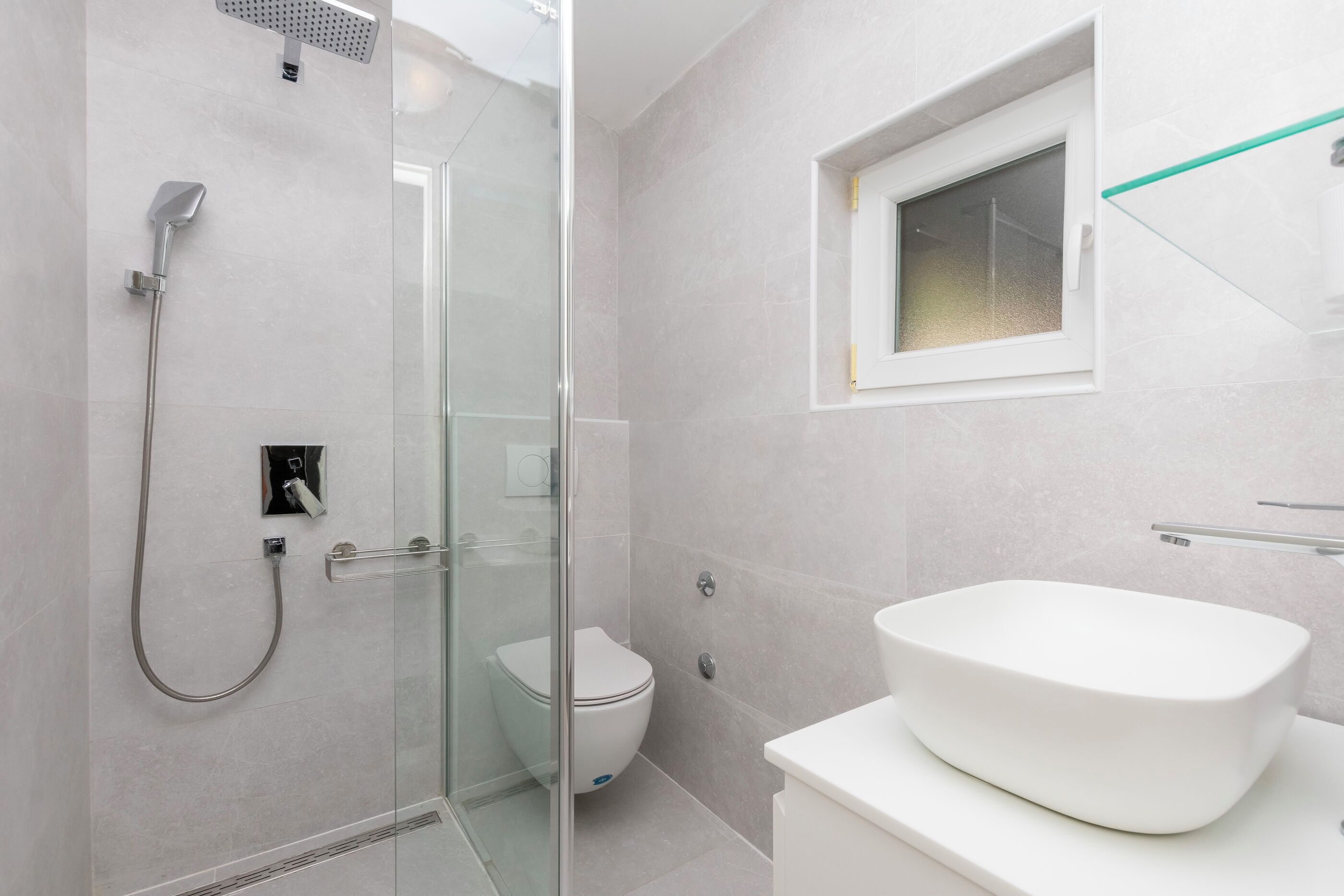 House | Bathroom