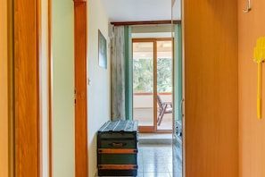 4 bedrooms, in-room safe, free WiFi