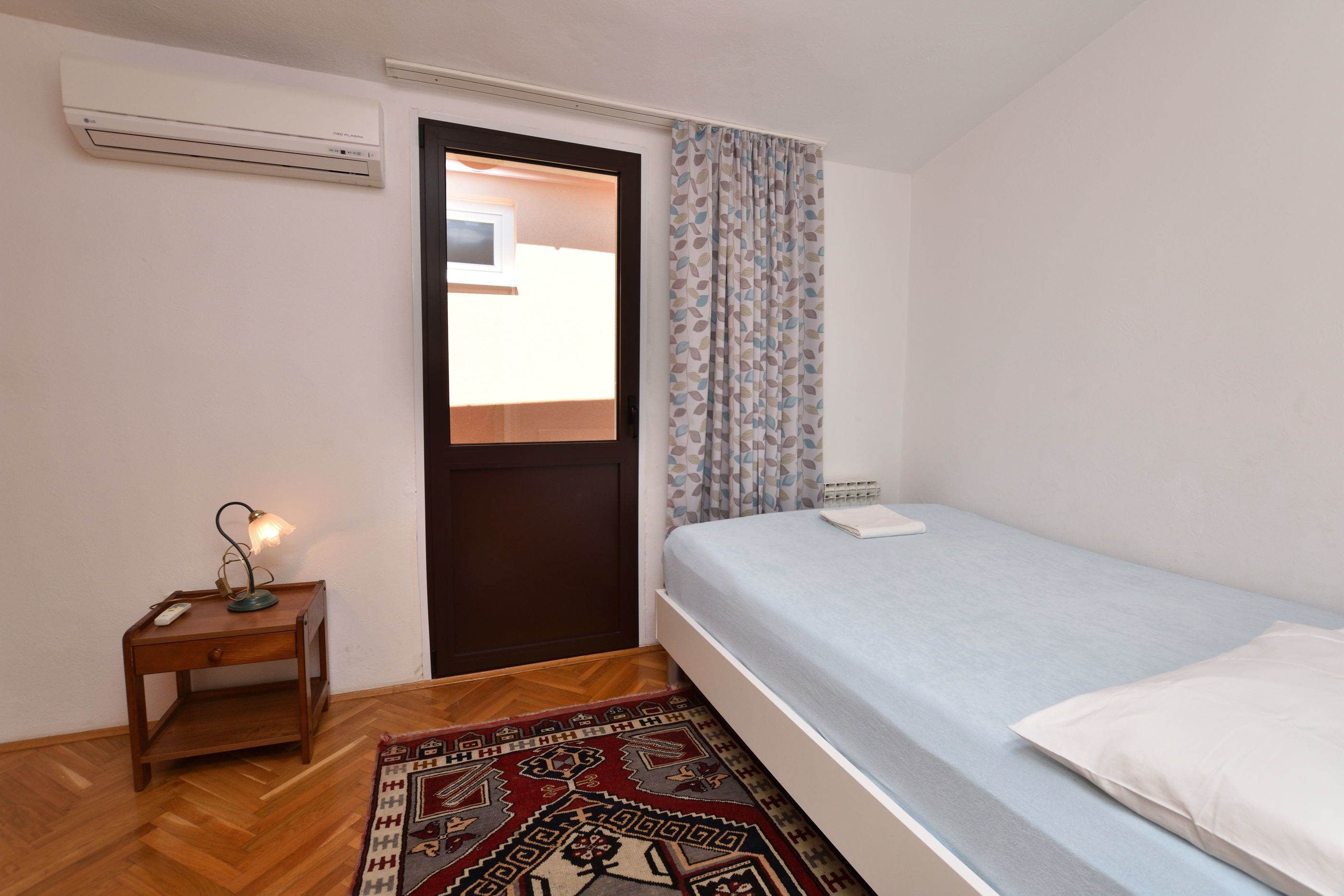 1 chambre, fer et planche à repasser, Wi-Fi gratuit