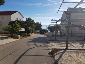 Water view - Apartments Caric (Jelsa)