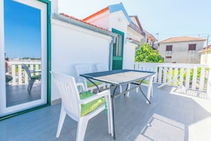 Apartment (A3) | Balcony