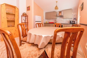 Apartment (A4) | Dining