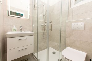 Apartment (A1) | Bathroom