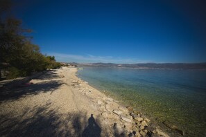 Beach - Apartment Jure (Slatine)