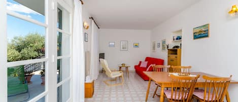 Apartment (A1) | Living room