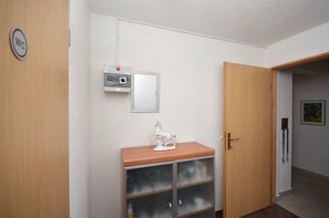 Apartamento (A5) | Pasillo