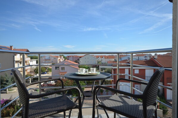 Studio (A1) | Balcony