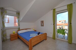 Apartment (A4)