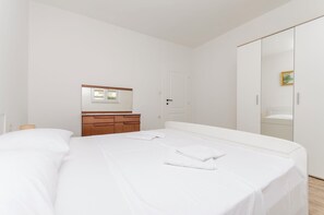 Apartment (A1)