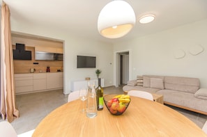 Apartment (A2) | Living area | TV