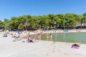 Beach - Apartment Niko (Vodice)