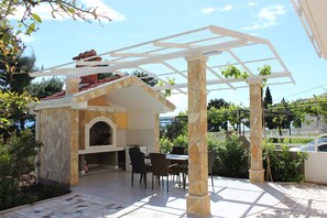 BBQ/picnic area