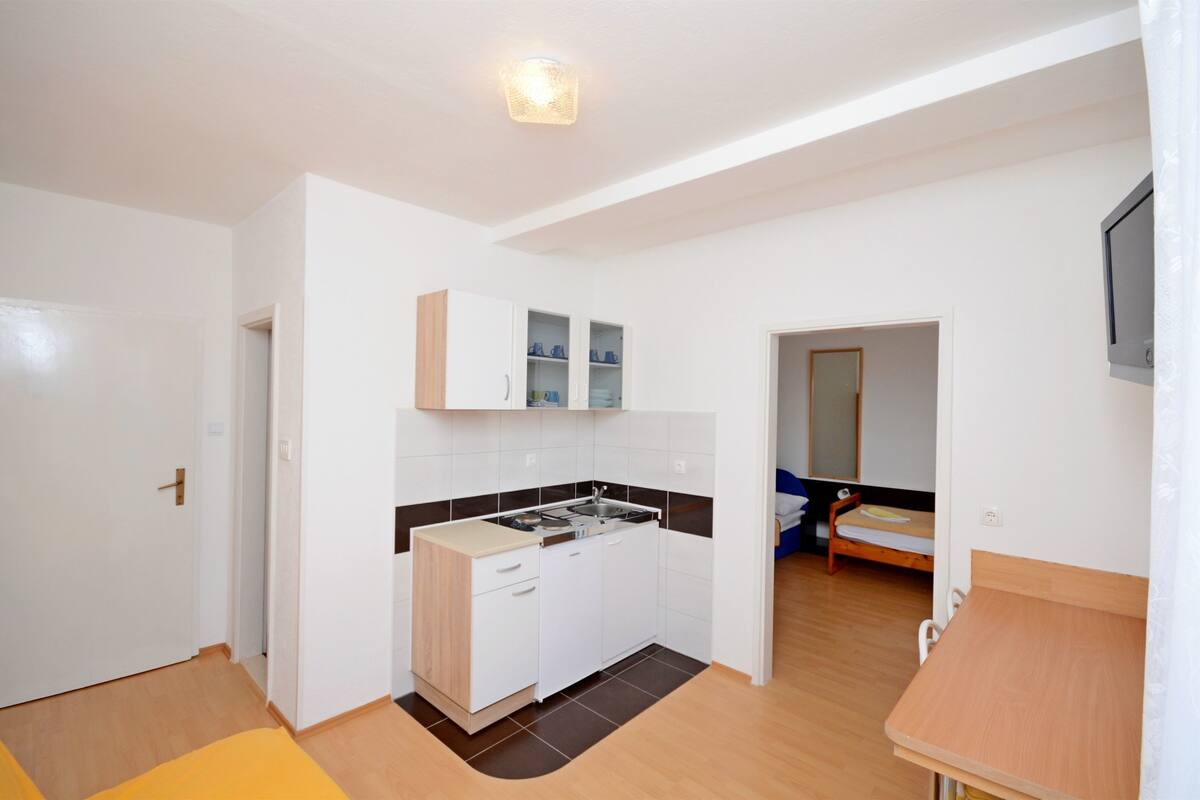 Apartment (A3) | Private kitchen