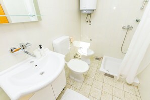 Bathroom - Apartments and Room Milka-jere (Primosten)