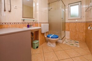 Ducha, toallas, jabón